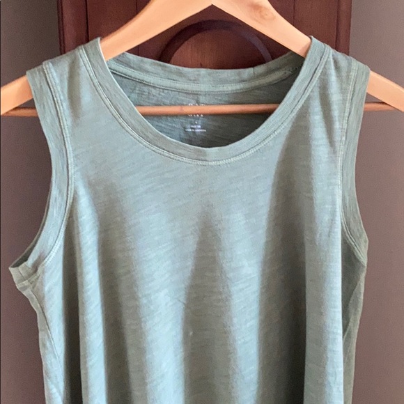 Gap sleeveless easy tee - Picture 4 of 5